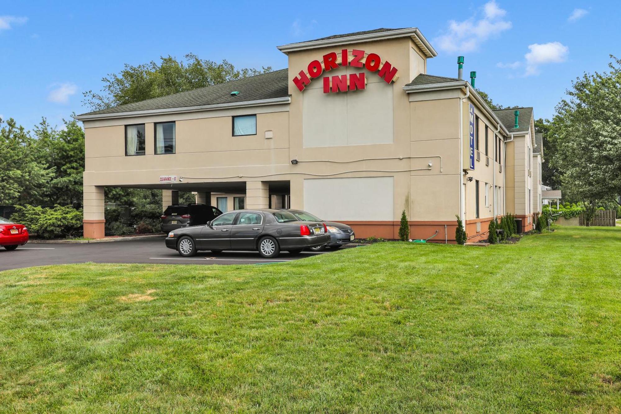 Horizon Inn Avenel Exterior photo